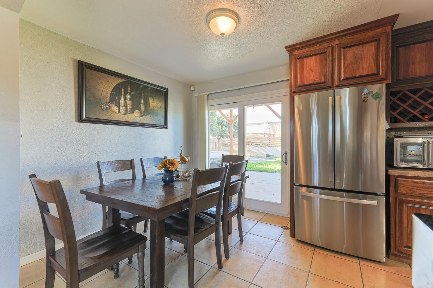 Detail Gallery Image 9 of 20 For 1779 Pescadero Dr, Salinas,  CA 93906 - 3 Beds | 1/1 Baths