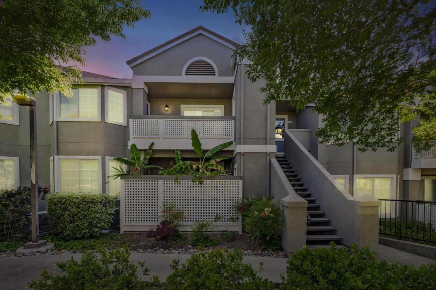 Detail Gallery Image 2 of 49 For 5972 Lake Almanor Dr, San Jose,  CA 95123 - 2 Beds | 2 Baths