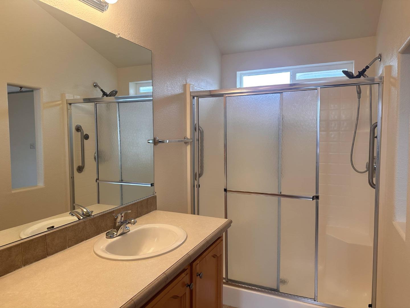 Detail Gallery Image 9 of 10 For 3128 Crescent #51,  Marina,  CA 93933 - 2 Beds | 2 Baths