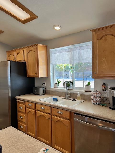 Detail Gallery Image 6 of 17 For 2900 Fairview Rd #33,  Hollister,  CA 95023 - 3 Beds | 2 Baths