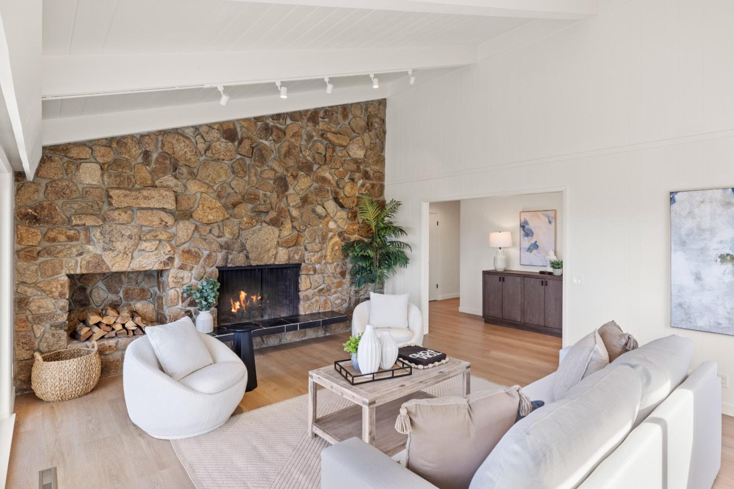 Detail Gallery Image 10 of 52 For 25655 Tierra Grande Dr, Carmel Valley,  CA 93923 - 3 Beds | 2 Baths