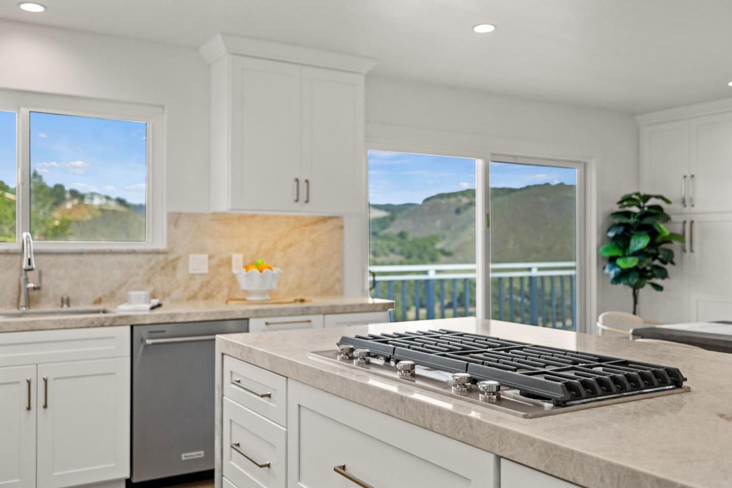 Detail Gallery Image 14 of 52 For 25655 Tierra Grande Dr, Carmel Valley,  CA 93923 - 3 Beds | 2 Baths