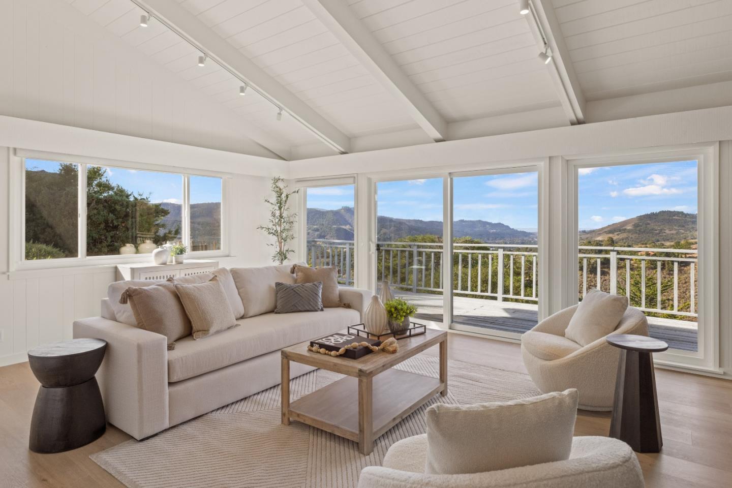 Detail Gallery Image 9 of 52 For 25655 Tierra Grande Dr, Carmel Valley,  CA 93923 - 3 Beds | 2 Baths