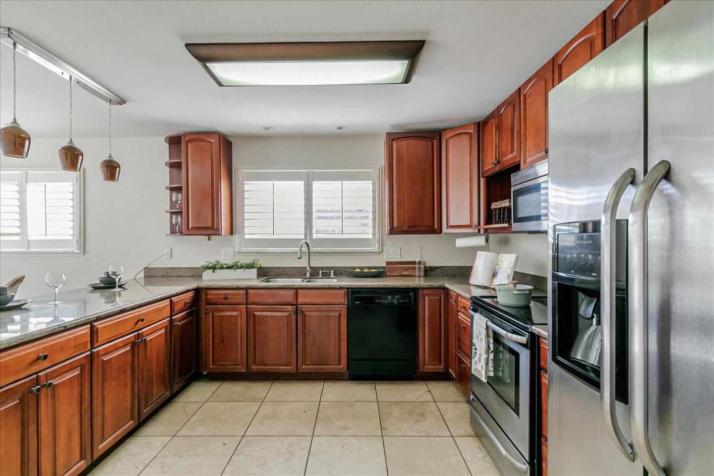 Detail Gallery Image 11 of 31 For 127 Rutgers Ct, Vallejo,  CA 94589 - 3 Beds | 2 Baths