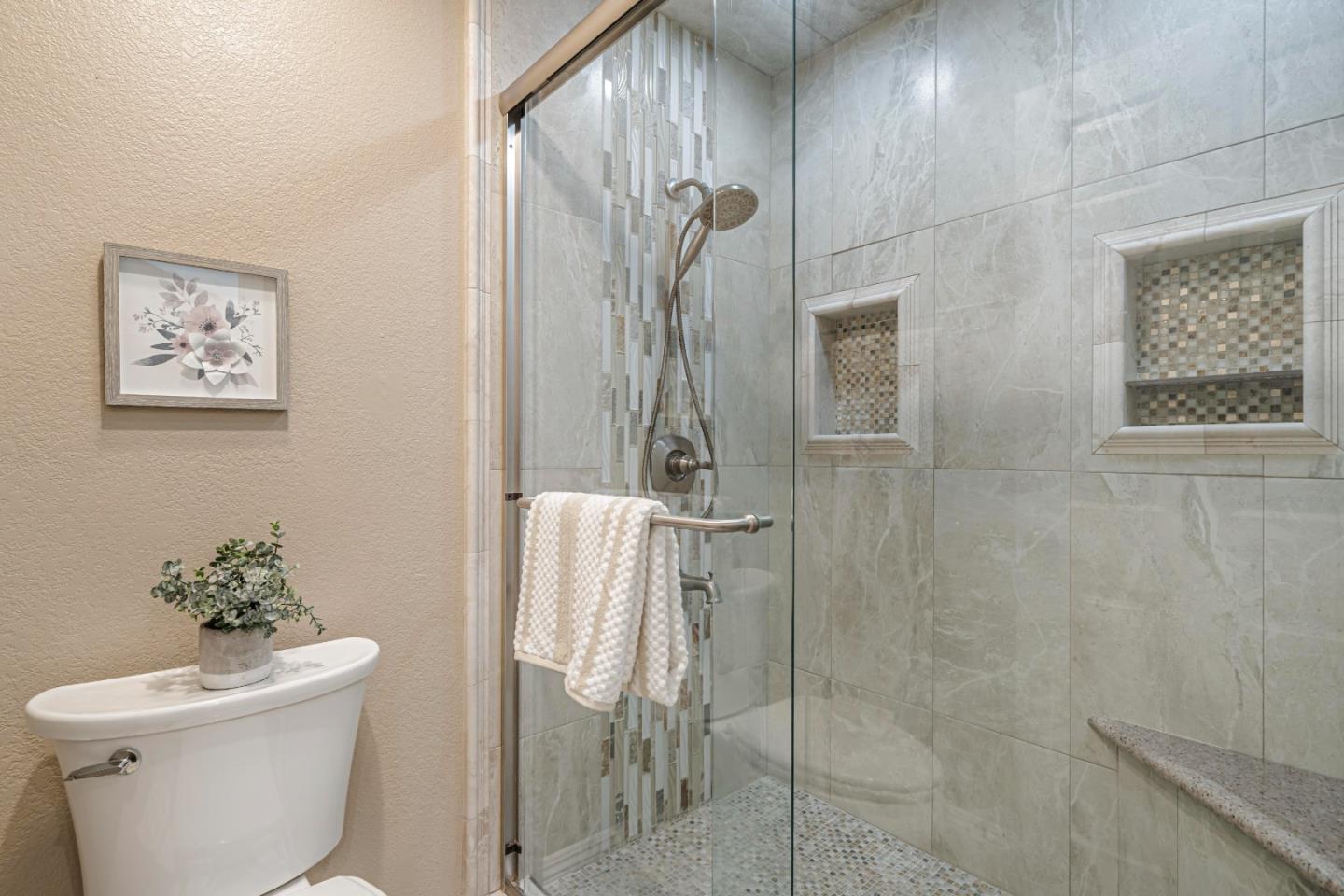 Detail Gallery Image 34 of 43 For 4644 Creekwood Dr, Fremont,  CA 94555 - 4 Beds | 2/1 Baths