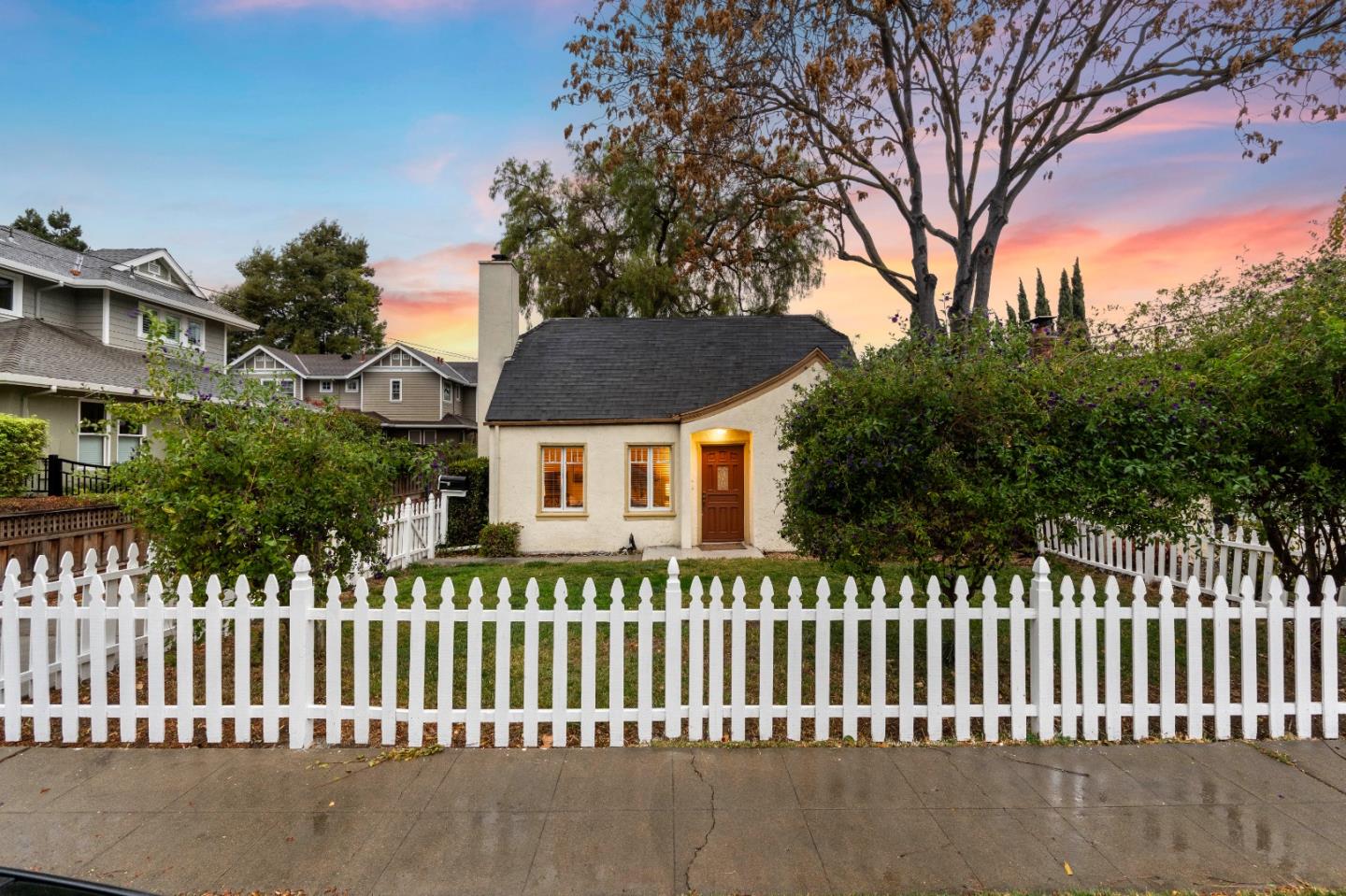 Detail Gallery Image 2 of 32 For 1109 Lincoln Ct, San Jose,  CA 95125 - 2 Beds | 2 Baths