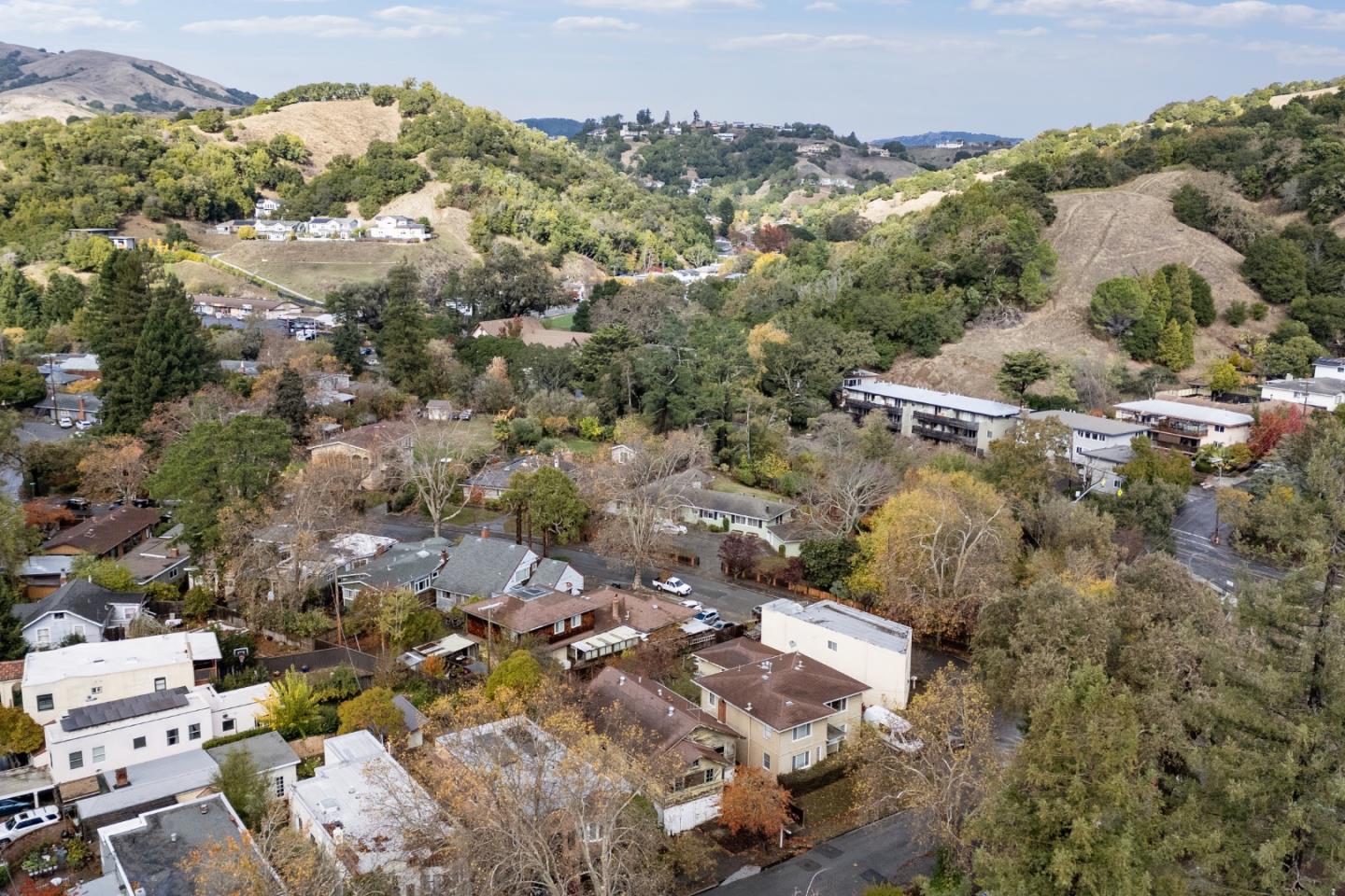 Detail Gallery Image 53 of 59 For 8 Marin Rd, Fairfax,  CA 94930 - 3 Beds | 1 Baths