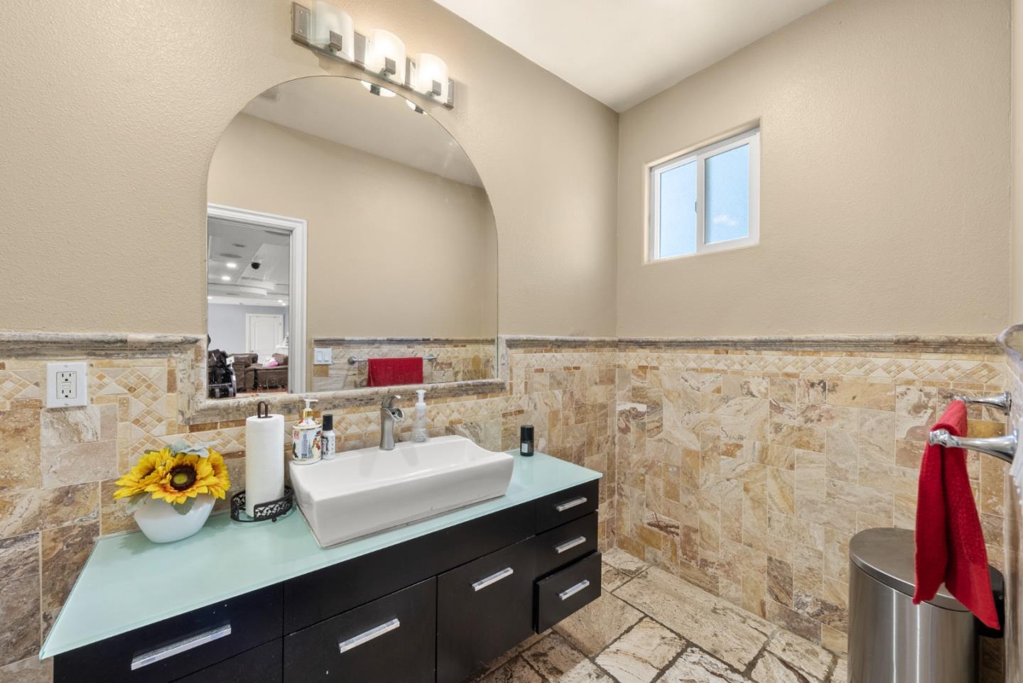 Detail Gallery Image 5 of 24 For 1157 Raposa Dr, San Jose,  CA 95121 - 5 Beds | 4/1 Baths