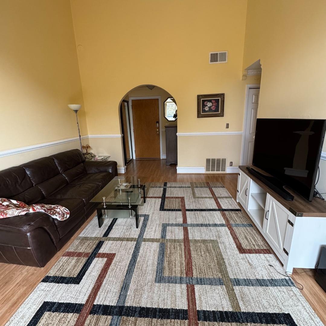 Detail Gallery Image 2 of 16 For 25930 Kay Ave #308,  Hayward,  CA 94545 - 2 Beds | 2 Baths