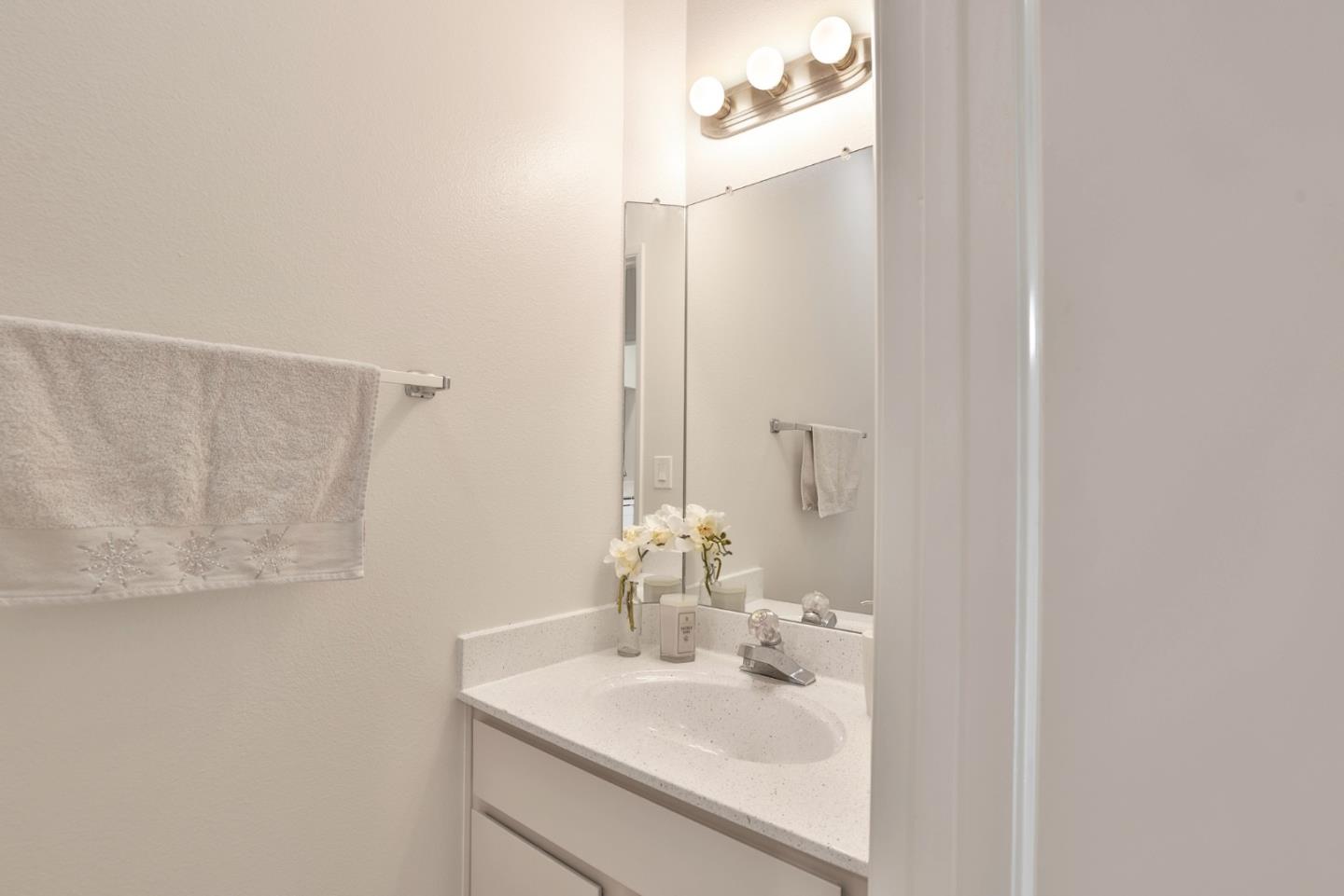 Detail Gallery Image 11 of 32 For 142 Marylinn Dr, Milpitas,  CA 95035 - 2 Beds | 2/1 Baths