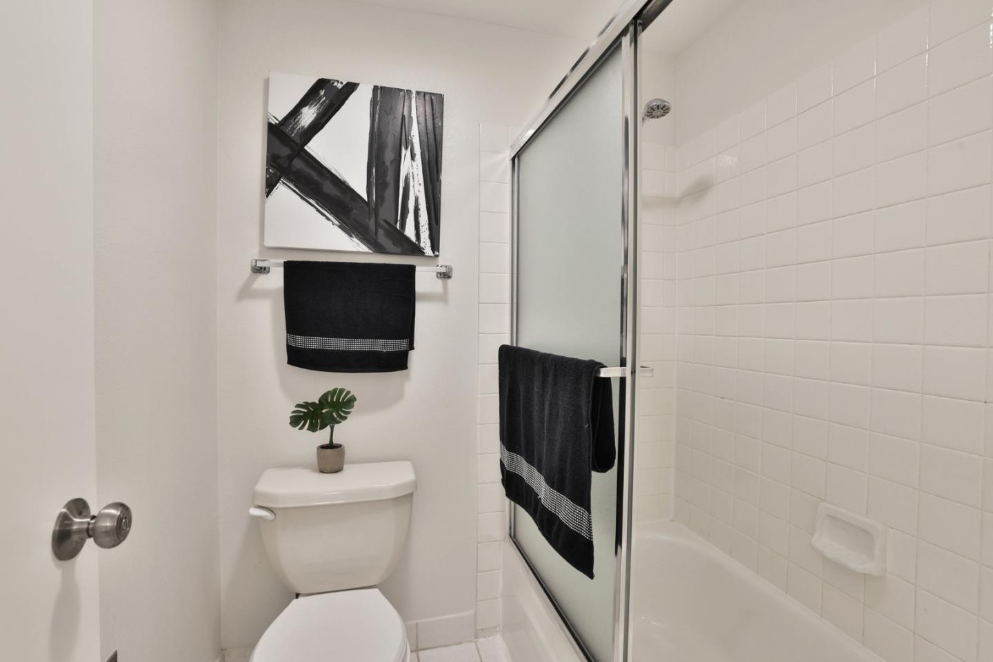 Detail Gallery Image 17 of 32 For 142 Marylinn Dr, Milpitas,  CA 95035 - 2 Beds | 2/1 Baths