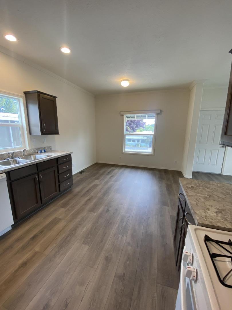 99 Marigold Avenue # 99, Auburn, California 95603, 2 Bedrooms Bedrooms, ,2 BathroomsBathrooms,Manufactured In Park,For Sale,99 Marigold Avenue # 99,ML81987448