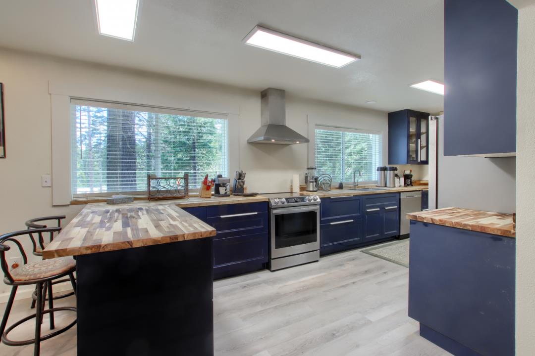 1144 Railroad Lane, Other - See Remarks, California 93623, 6 Bedrooms Bedrooms, ,5 BathroomsBathrooms,Residential,For Sale,1144 Railroad Lane,ML81987452