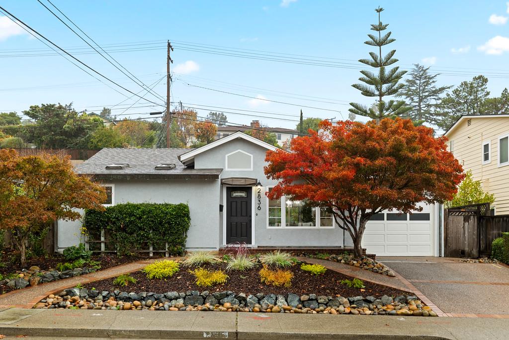 Detail Gallery Image 3 of 38 For 2836 Sunset Ter, San Mateo,  CA 94403 - 3 Beds | 2 Baths