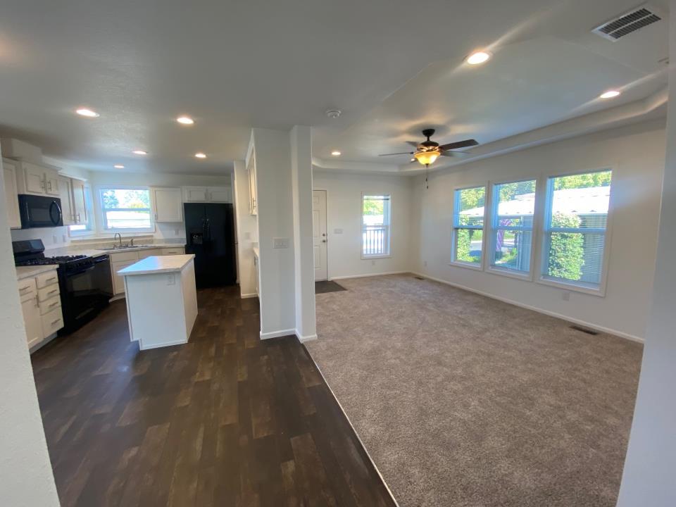 110 Marigold Avenue # 110, Auburn, California 95603, 3 Bedrooms Bedrooms, ,Manufactured In Park,For Sale,110 Marigold Avenue # 110,ML81987455