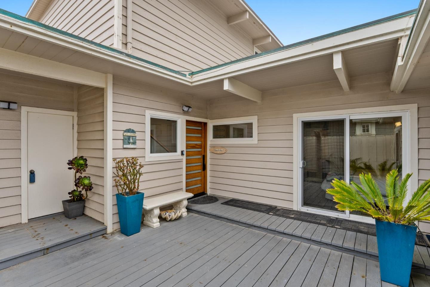 Detail Gallery Image 16 of 44 For 22818 E Cliff Dr, Santa Cruz,  CA 95062 - 4 Beds | 3 Baths