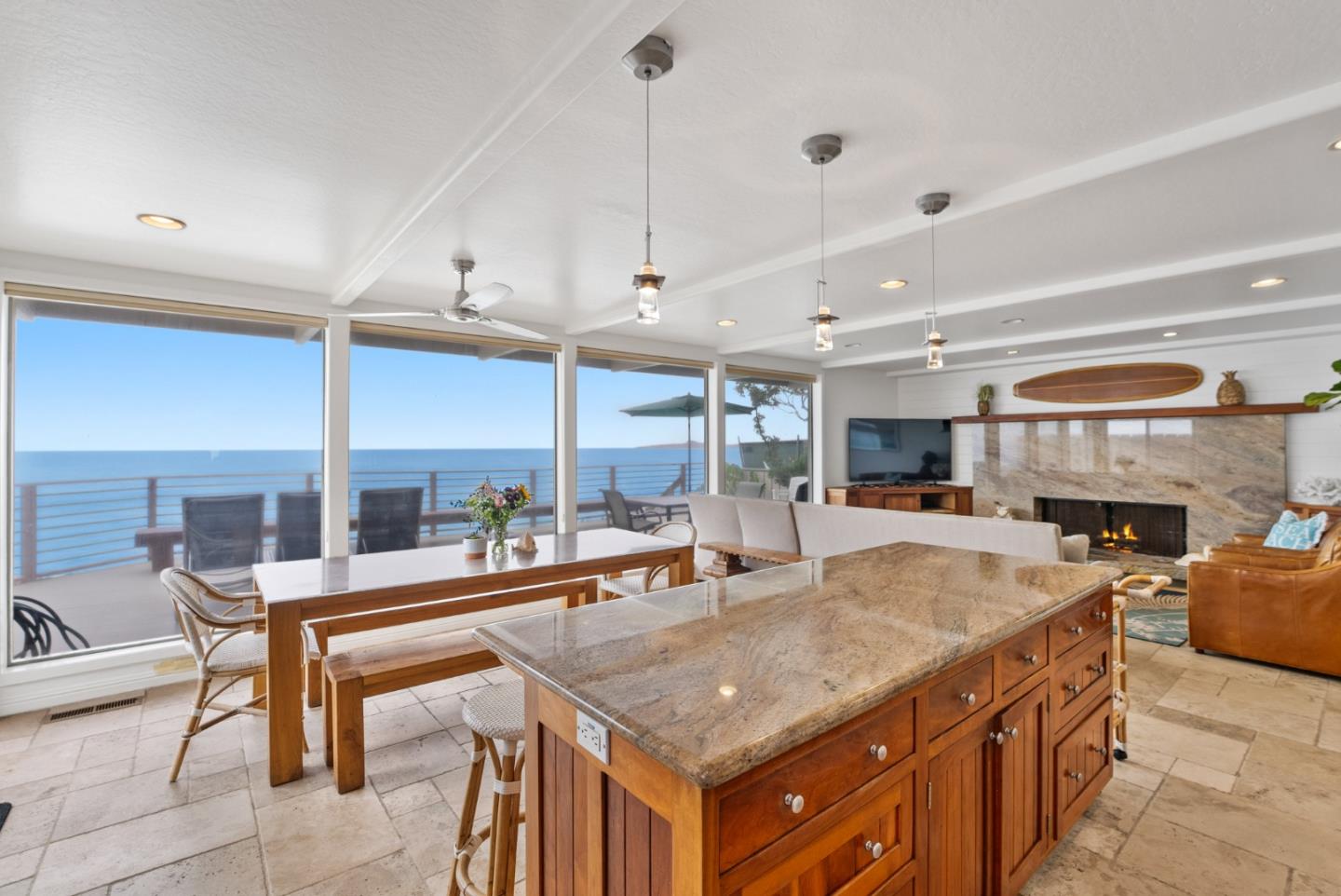 Detail Gallery Image 21 of 44 For 22818 E Cliff Dr, Santa Cruz,  CA 95062 - 4 Beds | 3 Baths