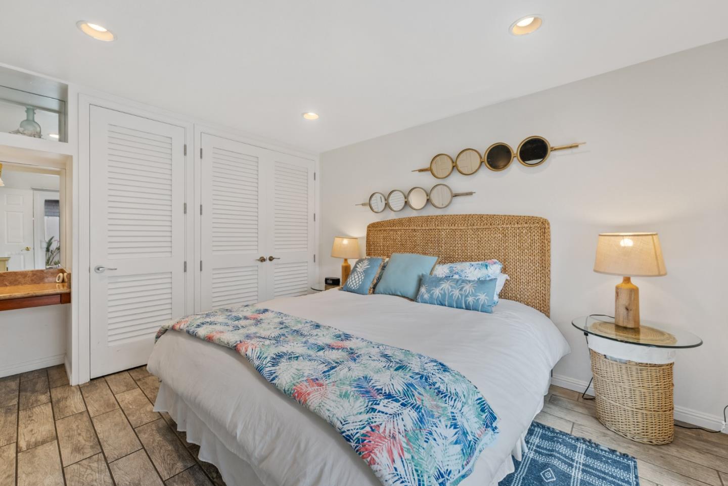 Detail Gallery Image 24 of 44 For 22818 E Cliff Dr, Santa Cruz,  CA 95062 - 4 Beds | 3 Baths