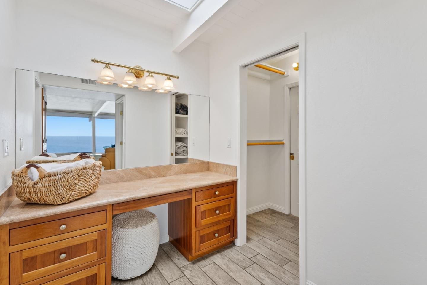 Detail Gallery Image 30 of 44 For 22818 E Cliff Dr, Santa Cruz,  CA 95062 - 4 Beds | 3 Baths