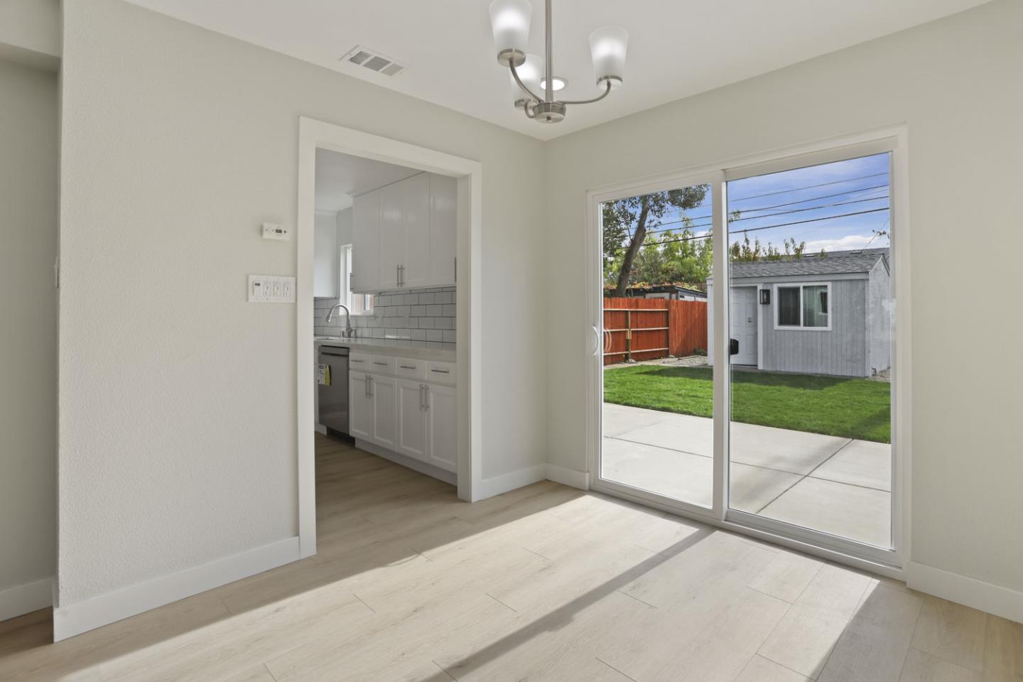 Detail Gallery Image 11 of 40 For 4630 Lemon Hill Ave, Sacramento,  CA 95824 - 4 Beds | 2 Baths