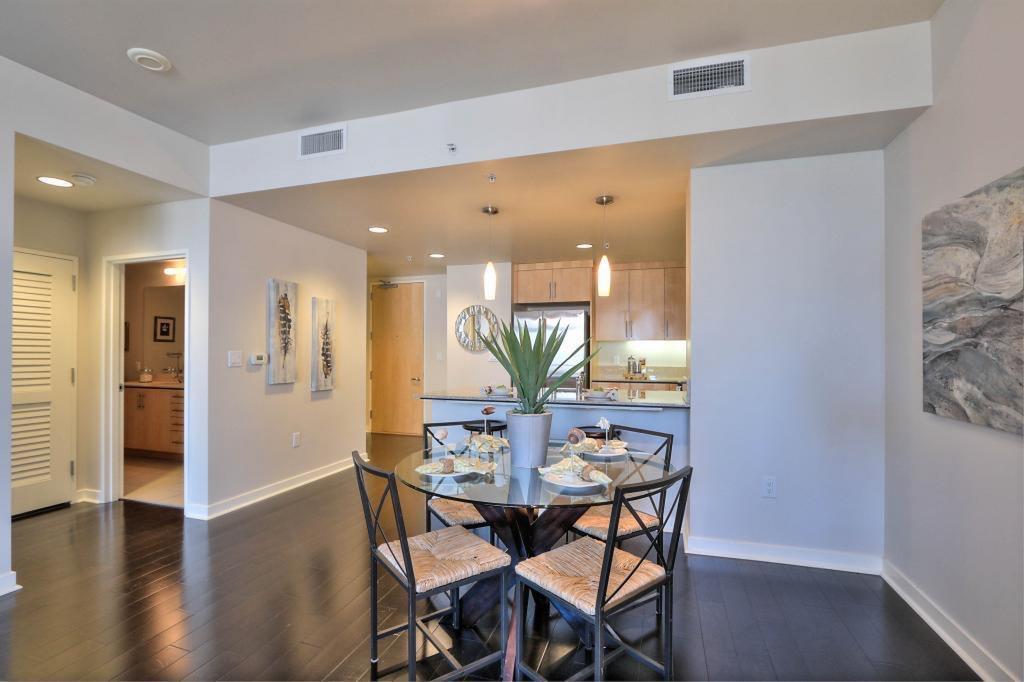 Detail Gallery Image 6 of 7 For 38 N Almaden Blvd #716,  San Jose,  CA 95110 - 1 Beds | 1 Baths