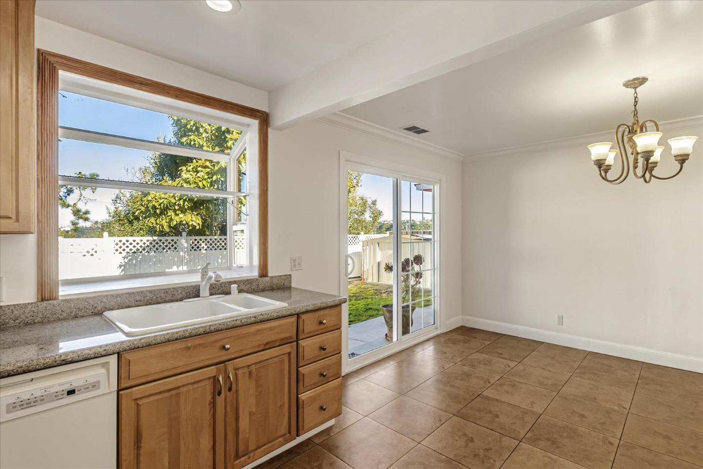 Detail Gallery Image 22 of 26 For 748 87th St, Daly City,  CA 94015 - 3 Beds | 1 Baths