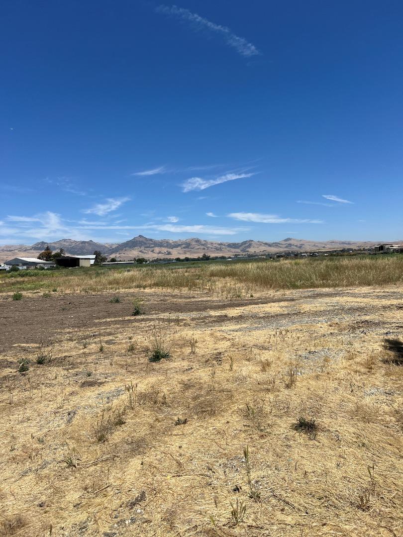 Detail Gallery Image 3 of 9 For 773 San Felipe Rd, Hollister,  CA 95023 - – Beds | – Baths