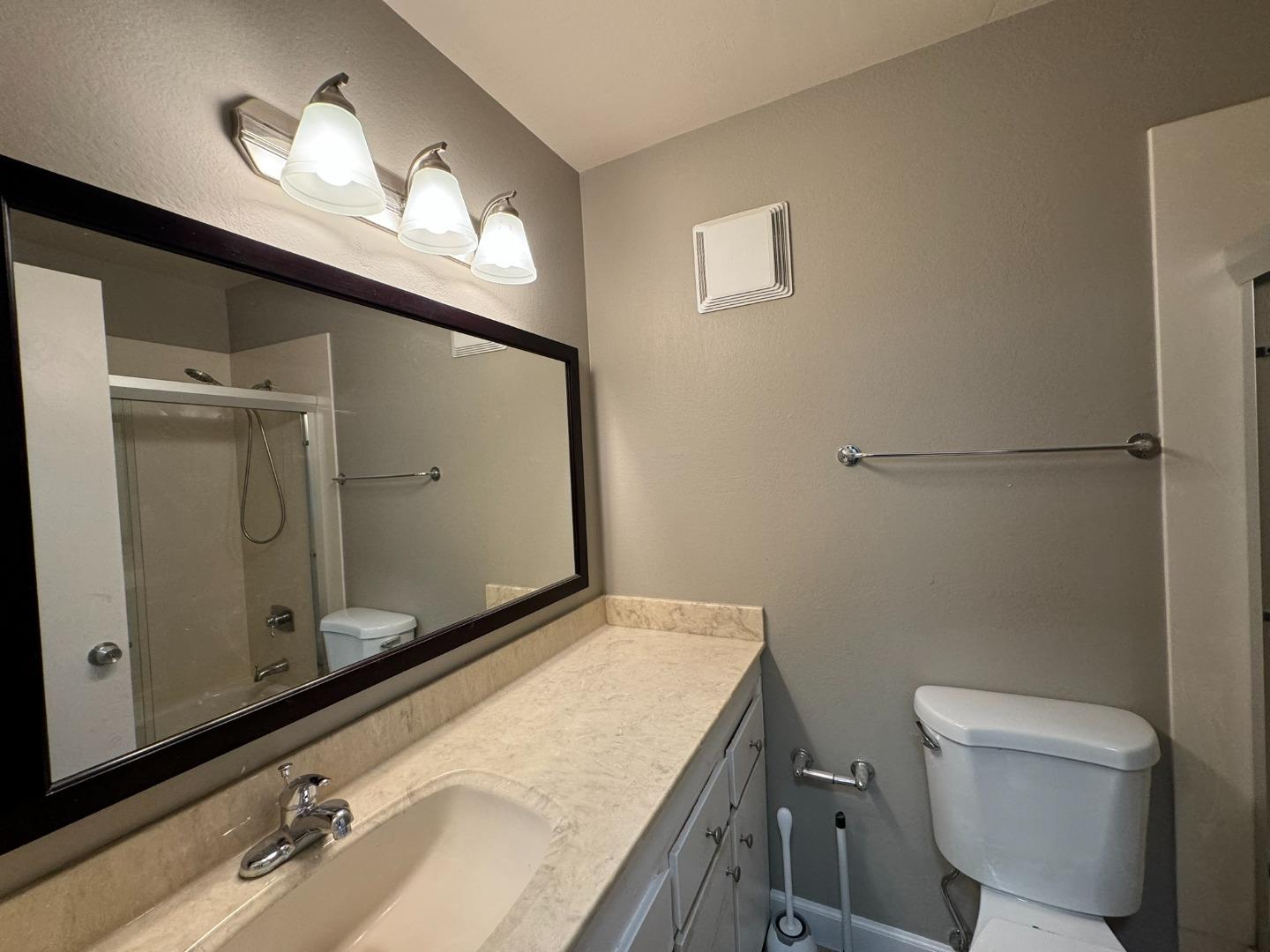 Detail Gallery Image 13 of 16 For 1049 Shell Blvd #5,  Foster City,  CA 94404 - 2 Beds | 2 Baths