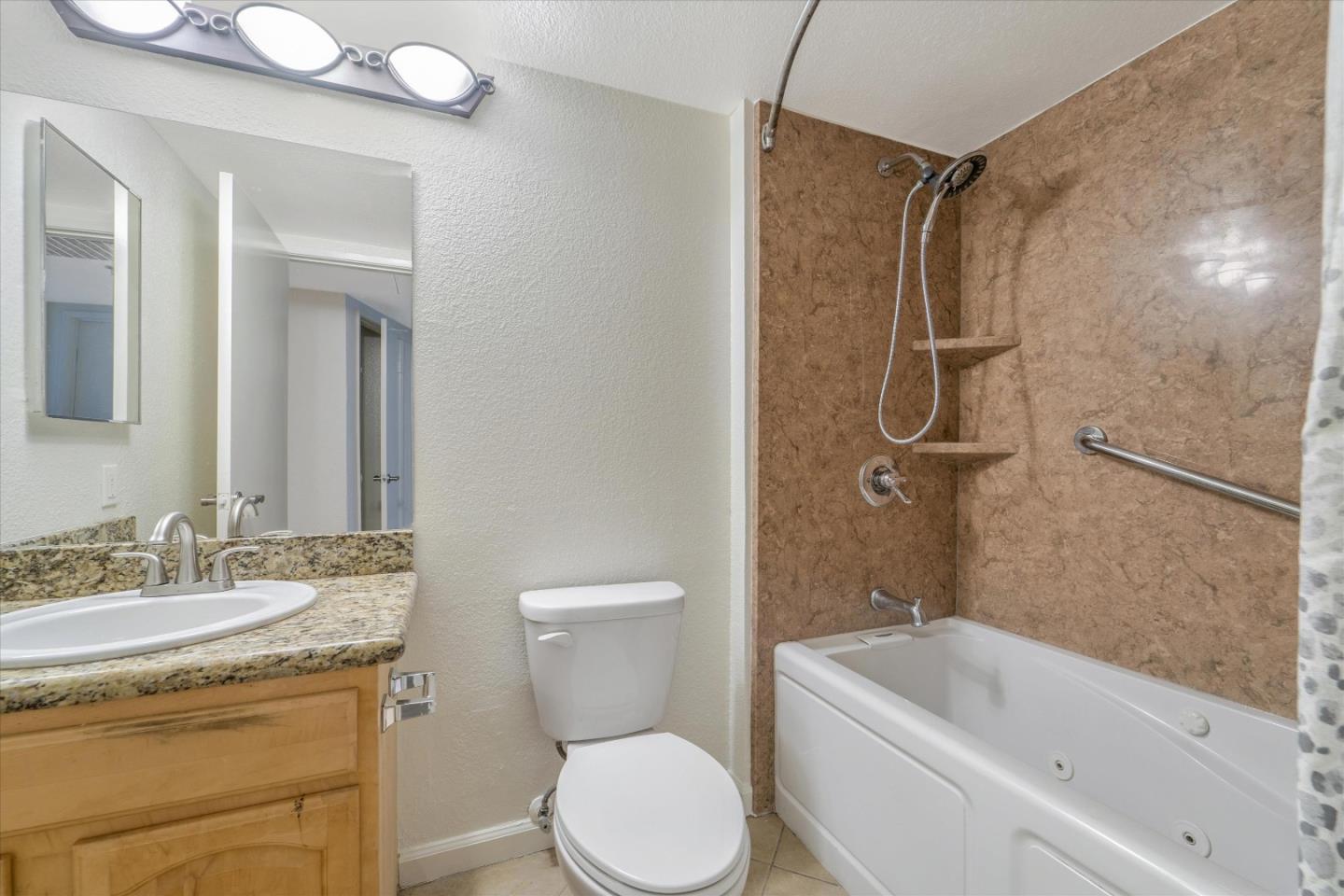 Detail Gallery Image 17 of 20 For 4401 Sepulveda Blvd #107,  Sherman Oaks,  CA 91403 - 2 Beds | 2 Baths