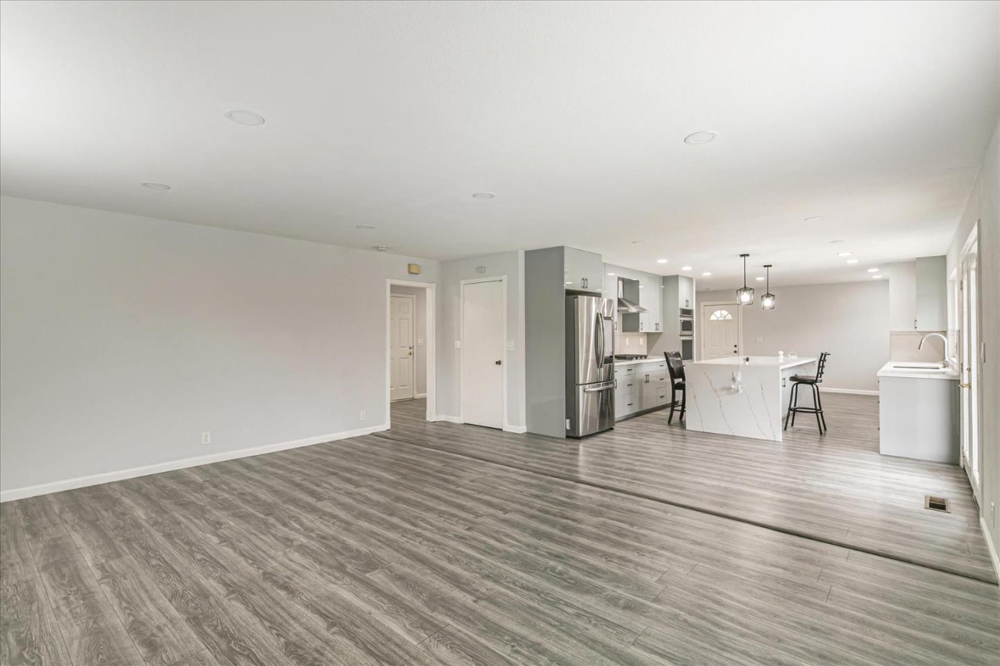 Detail Gallery Image 1 of 1 For 2829 Glen Decker Ct, San Jose,  CA 95148 - 5 Beds | 2/1 Baths