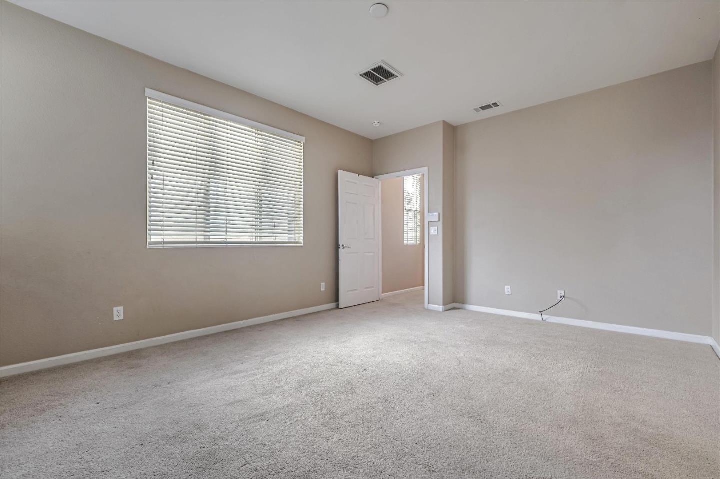 Detail Gallery Image 16 of 32 For 823 Woodson Dr, Oakland,  CA 94603 - 3 Beds | 2/1 Baths