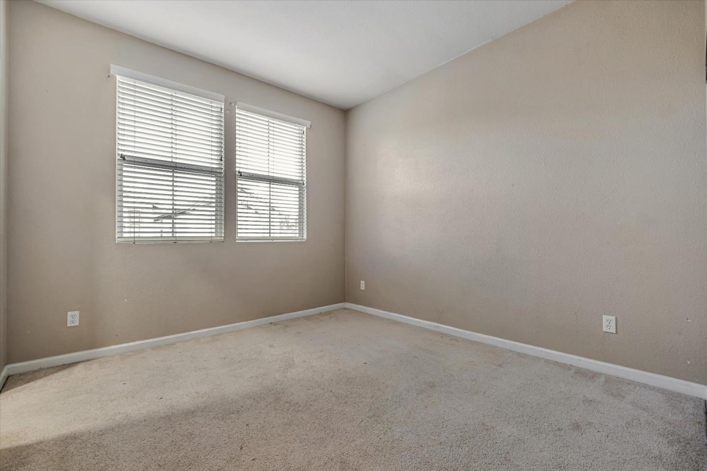 Detail Gallery Image 19 of 32 For 823 Woodson Dr, Oakland,  CA 94603 - 3 Beds | 2/1 Baths