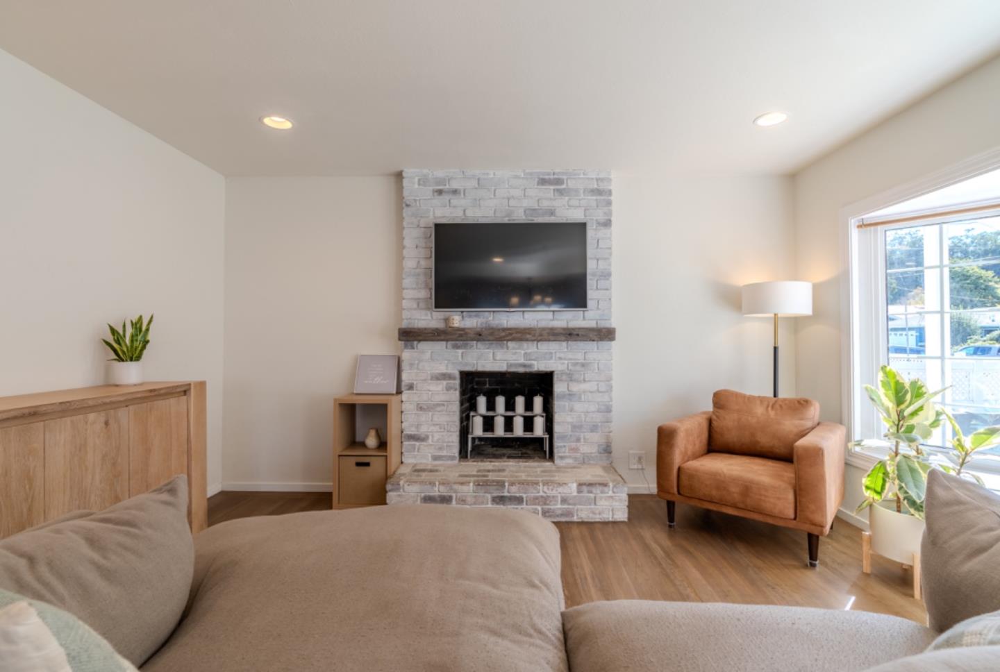 Detail Gallery Image 10 of 58 For 1343 De Solo Dr, Pacifica,  CA 94044 - 3 Beds | 2 Baths