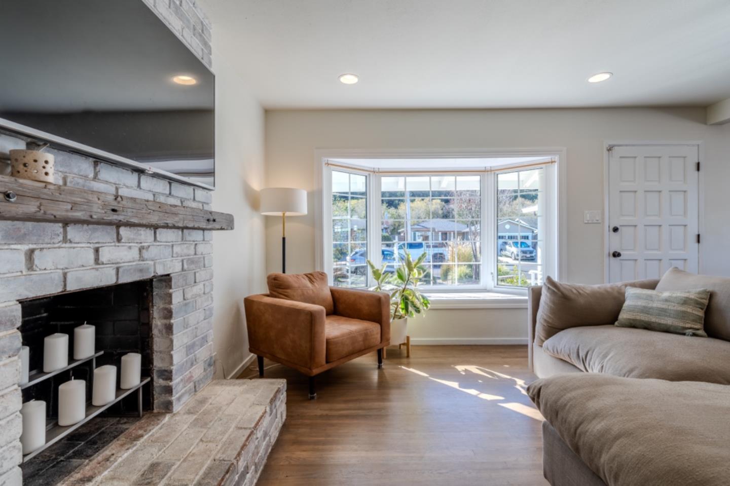 Detail Gallery Image 13 of 58 For 1343 De Solo Dr, Pacifica,  CA 94044 - 3 Beds | 2 Baths