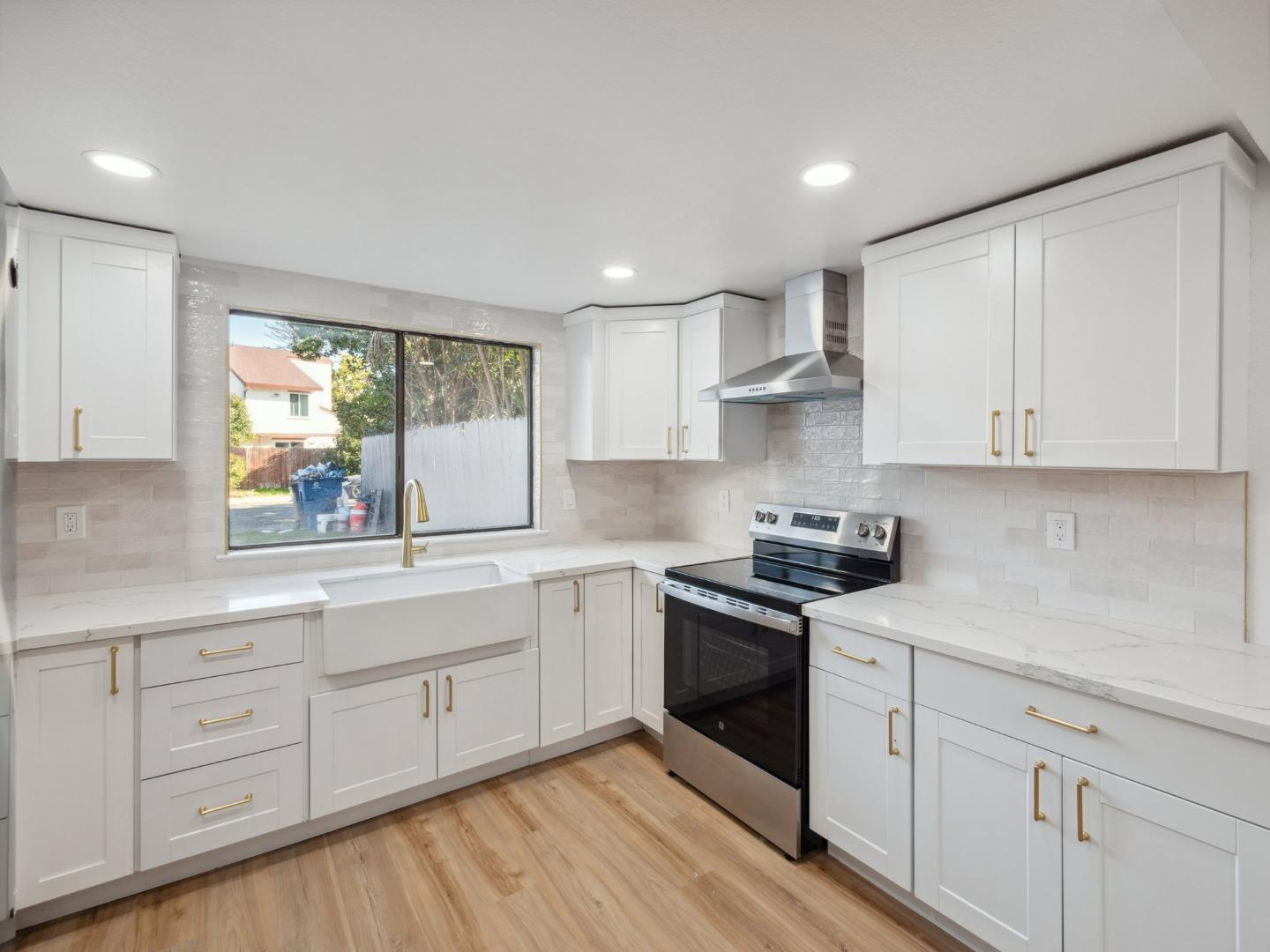 Detail Gallery Image 14 of 31 For 5 Yahi Ct, Sacramento,  CA 95833 - 2 Beds | 2 Baths