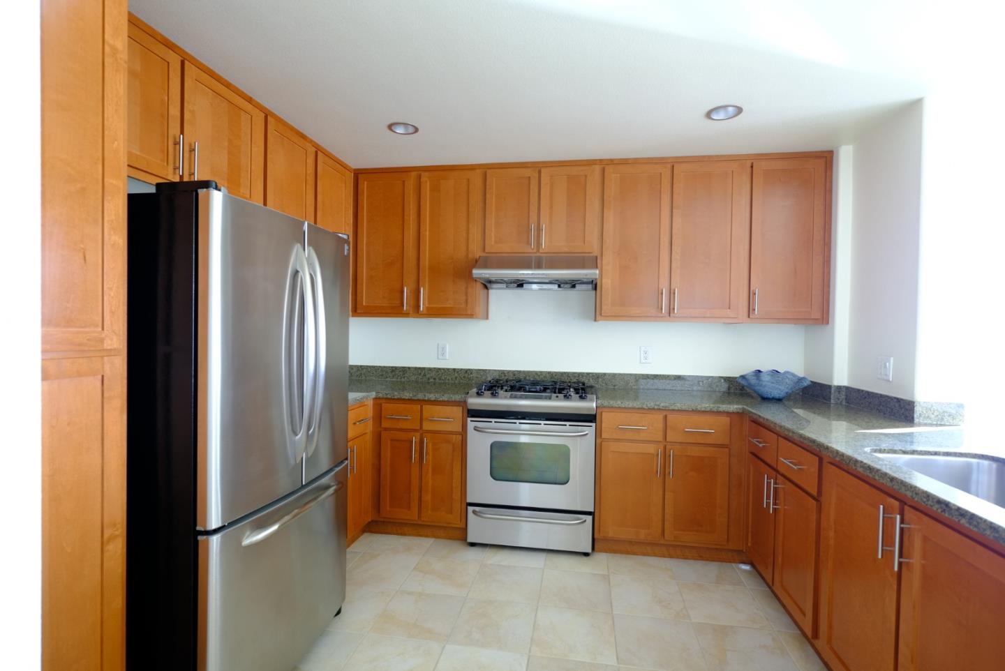Detail Gallery Image 2 of 13 For 423 7th St #901,  Oakland,  CA 94607 - 1 Beds | 1 Baths