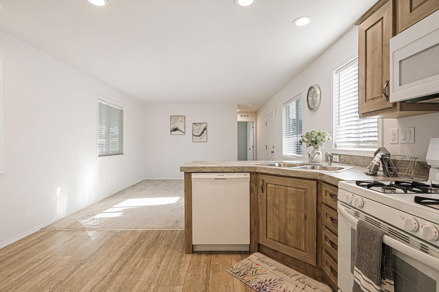 108 Cottonwood Road # 108, Oroville, California 95965, 2 Bedrooms Bedrooms, ,2 BathroomsBathrooms,Manufactured In Park,For Sale,108 Cottonwood Road # 108,ML81987564