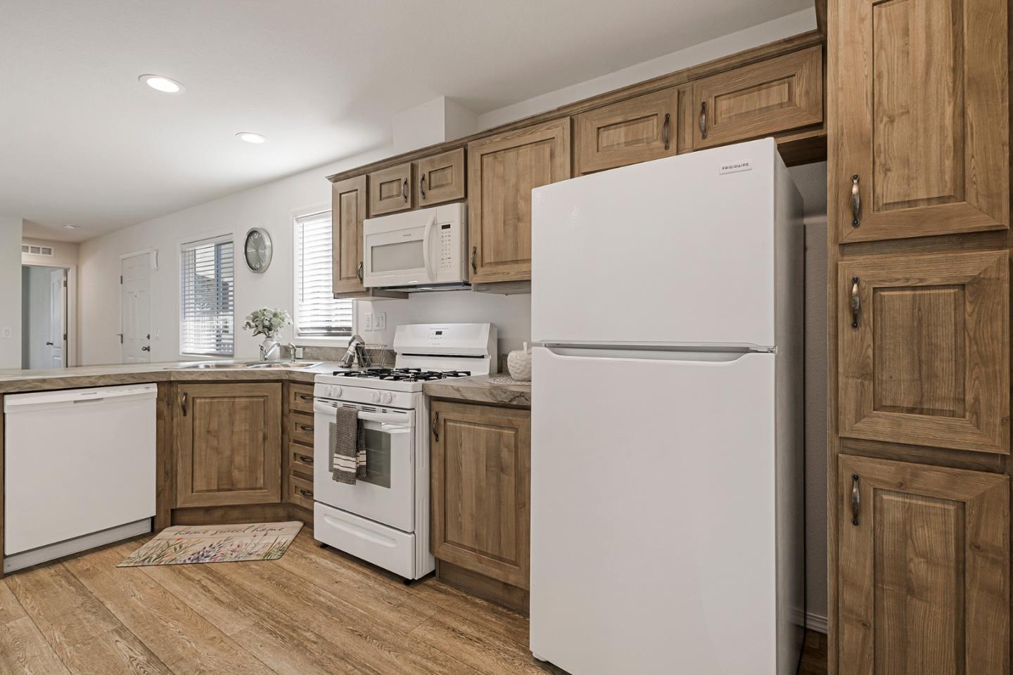 108 Cottonwood Road # 108, Oroville, California 95965, 2 Bedrooms Bedrooms, ,2 BathroomsBathrooms,Manufactured In Park,For Sale,108 Cottonwood Road # 108,ML81987564