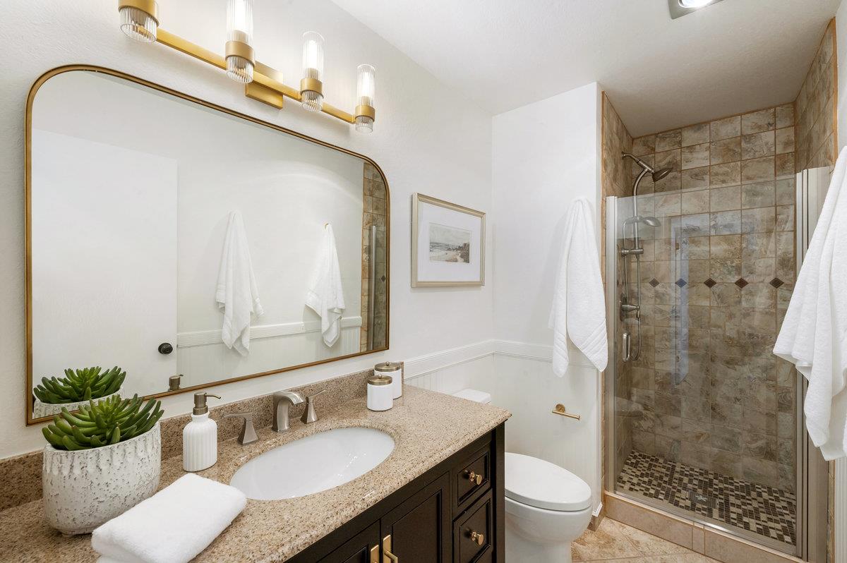 Detail Gallery Image 13 of 18 For 1685 Bayridge Way #212,  San Mateo,  CA 94402 - 2 Beds | 2 Baths