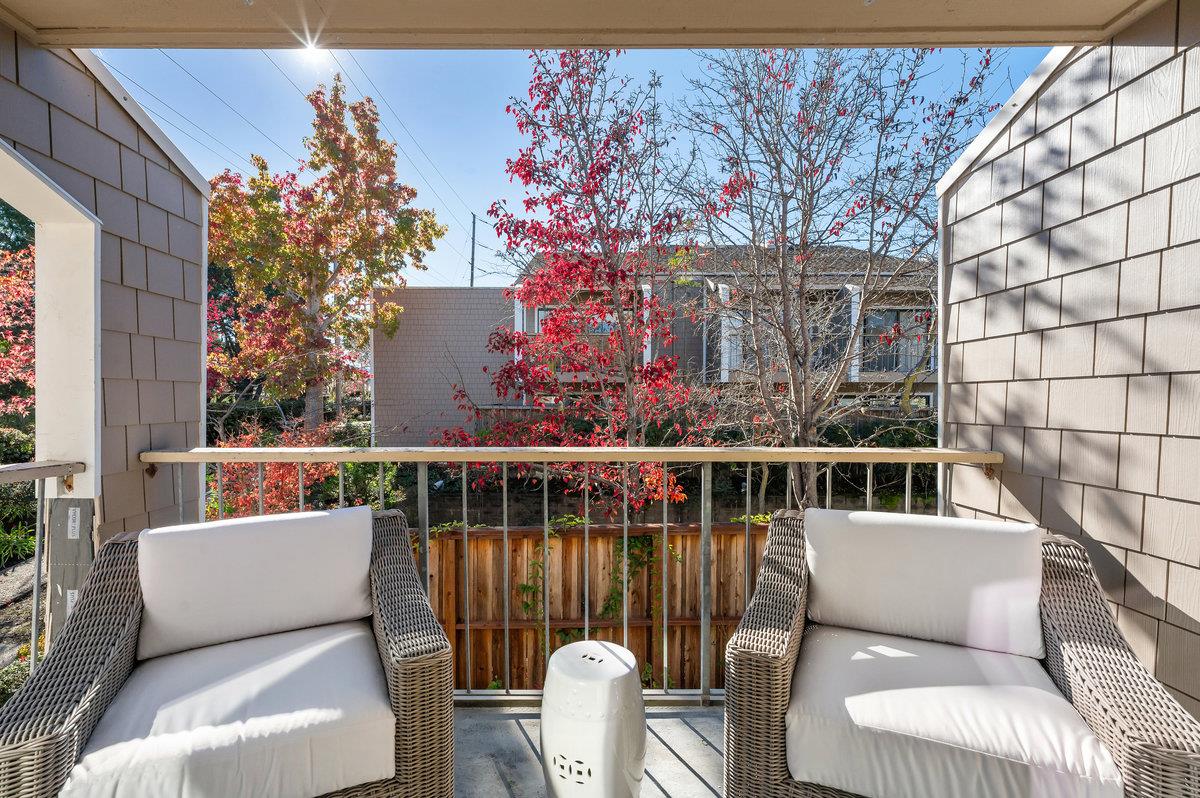 Detail Gallery Image 14 of 18 For 1685 Bayridge Way #212,  San Mateo,  CA 94402 - 2 Beds | 2 Baths