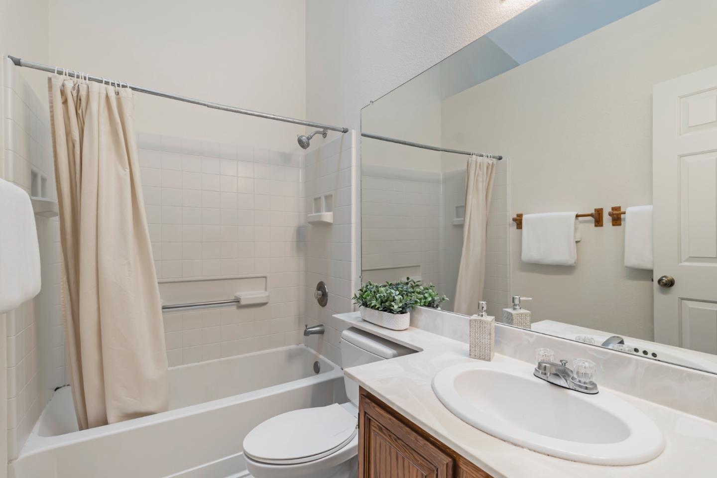 Detail Gallery Image 15 of 32 For 134 Amesport Lndg, Half Moon Bay,  CA 94019 - 2 Beds | 2 Baths