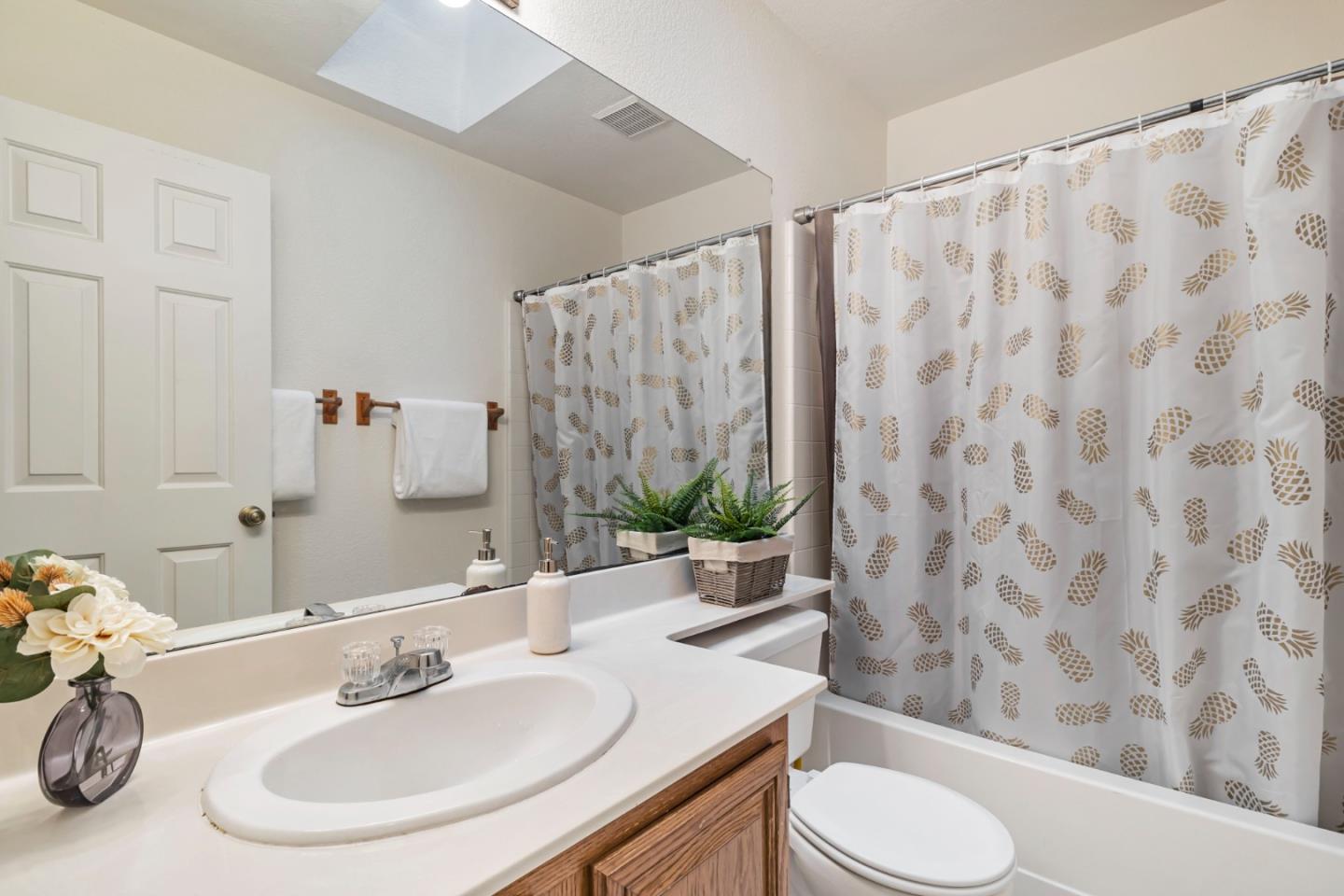 Detail Gallery Image 16 of 32 For 134 Amesport Lndg, Half Moon Bay,  CA 94019 - 2 Beds | 2 Baths