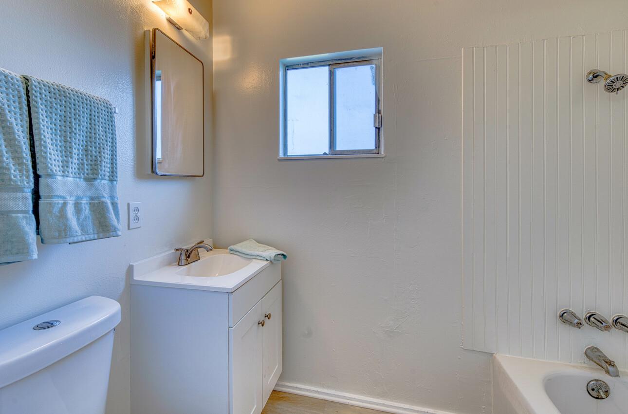 Detail Gallery Image 15 of 17 For 1464 Teton Ave, Salinas,  CA 93906 - 3 Beds | 1/1 Baths