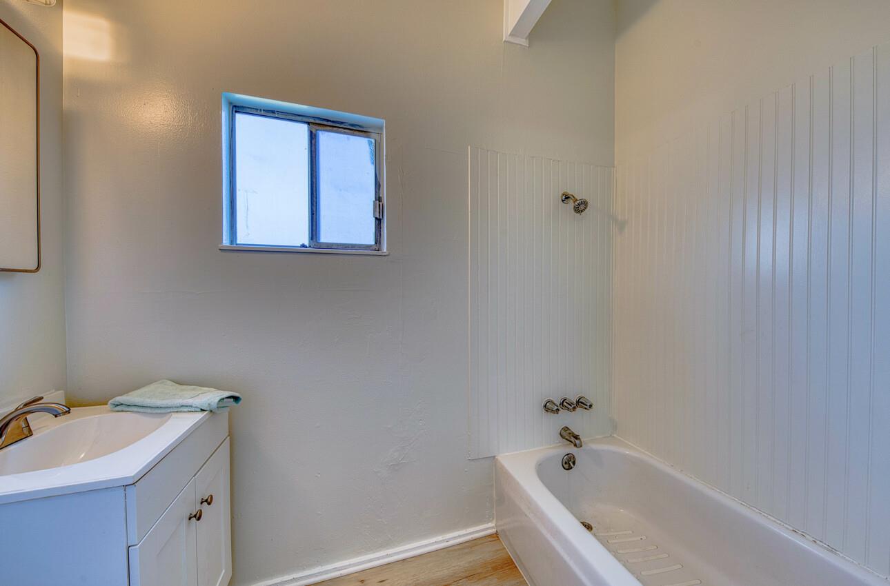 Detail Gallery Image 16 of 17 For 1464 Teton Ave, Salinas,  CA 93906 - 3 Beds | 1/1 Baths