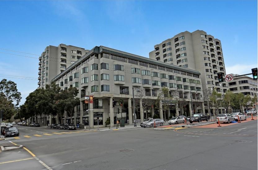 Detail Gallery Image 1 of 1 For 601 Van Ness Ave #3,  San Francisco,  CA 94102 - 2 Beds | 2 Baths