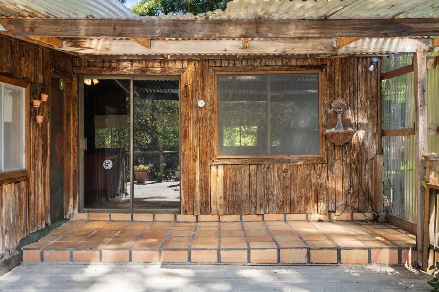 Detail Gallery Image 21 of 23 For 200 Star Hill Rd, Woodside,  CA 94062 - 3 Beds | 2 Baths