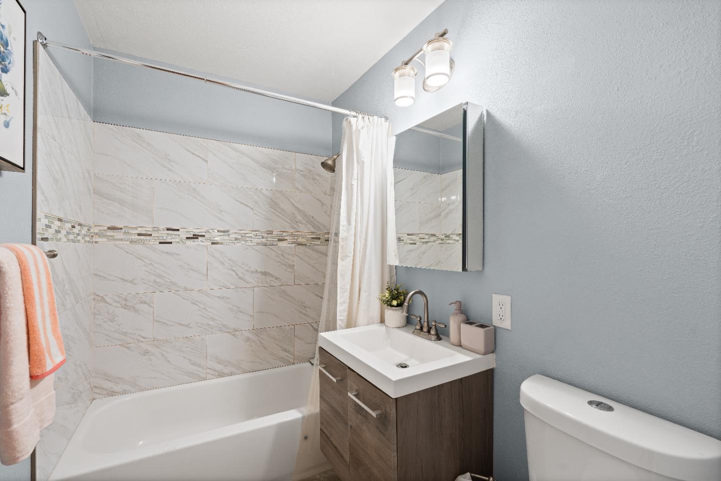 Detail Gallery Image 19 of 25 For 1827 102nd Ave, Oakland,  CA 94603 - 3 Beds | 2 Baths