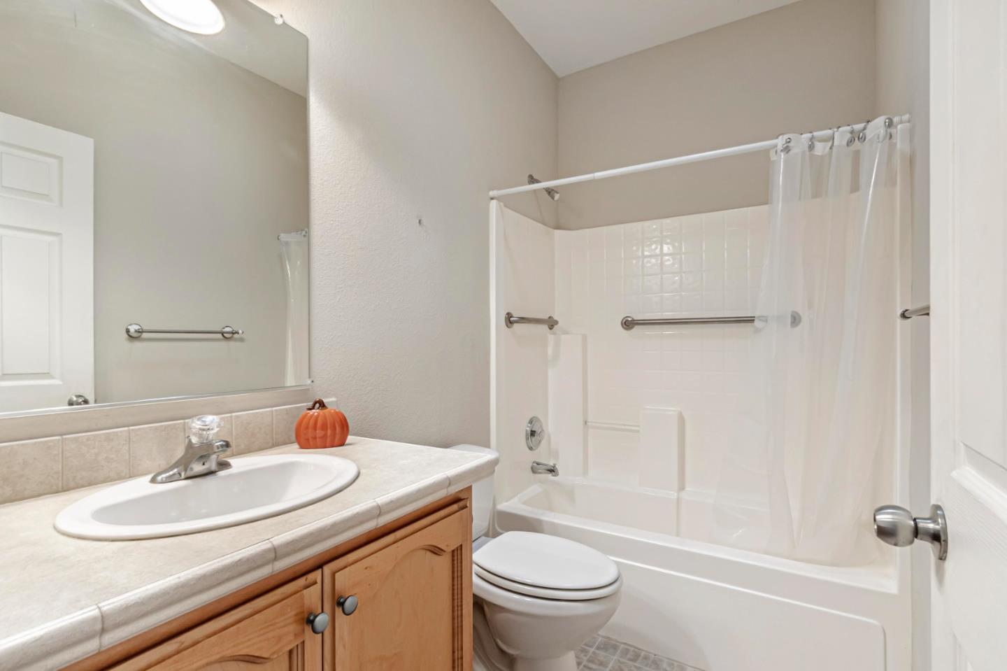 Detail Gallery Image 10 of 38 For 5770 Winfield #130,  San Jose,  CA 95123 - 3 Beds | 2 Baths