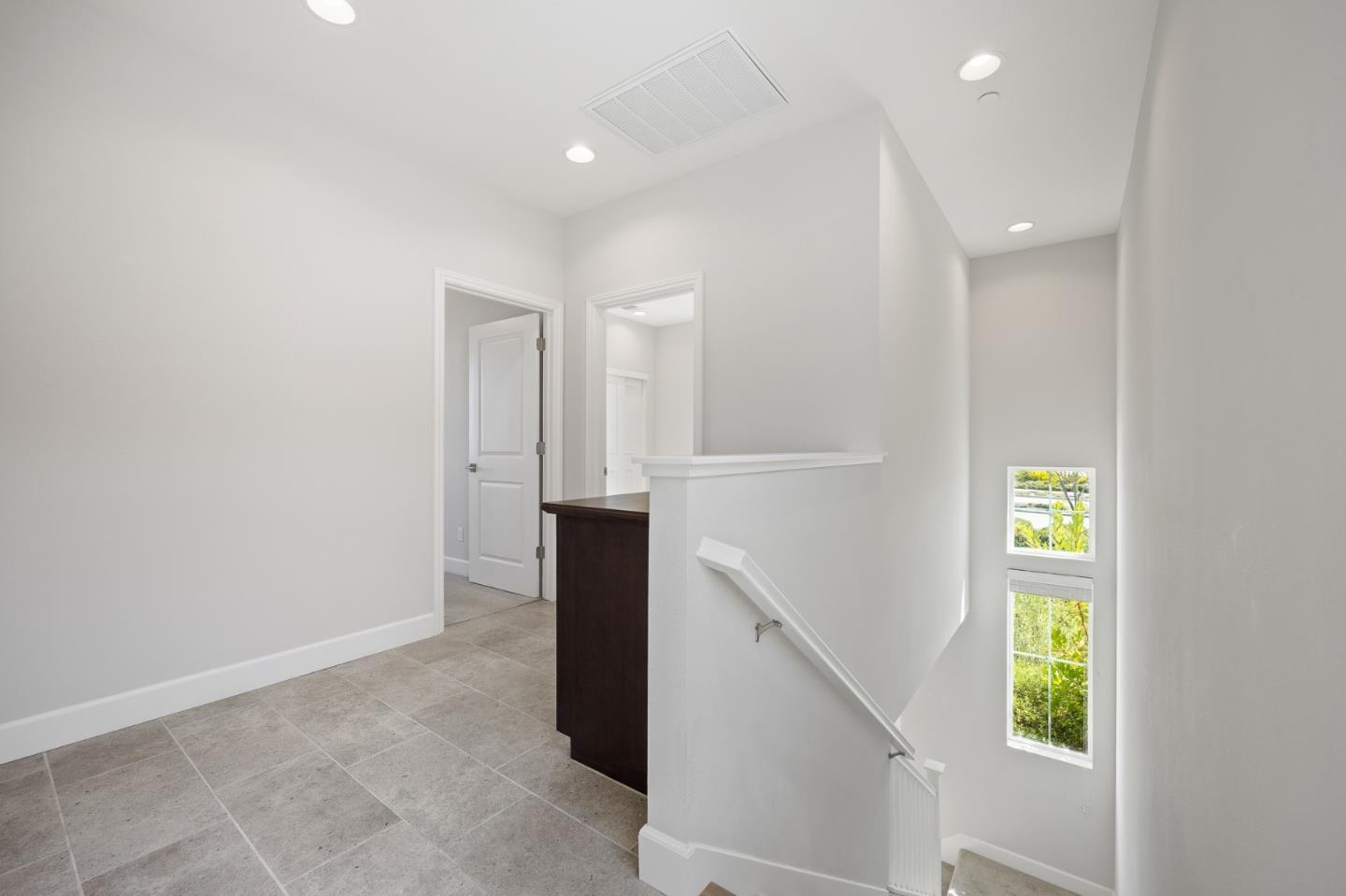 Detail Gallery Image 11 of 23 For 2981 Abrams Dr, Marina,  CA 93933 - 3 Beds | 2/1 Baths