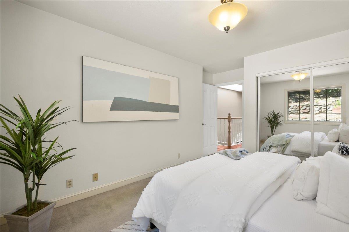 Detail Gallery Image 22 of 39 For 986 Sunset Dr, San Carlos,  CA 94070 - 4 Beds | 2/1 Baths